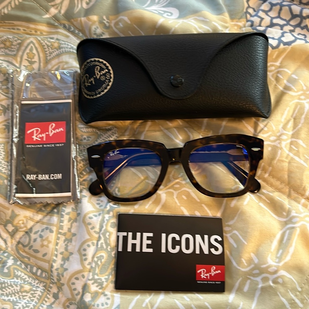 Rayban glasses with case